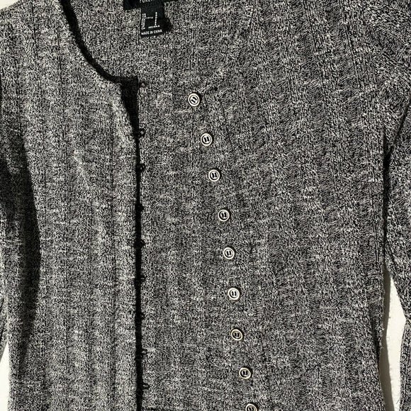 Forever 21 Lightweight Heather Gray Button-Down Cropped Cardigan Sweater - Picture 4 of 4